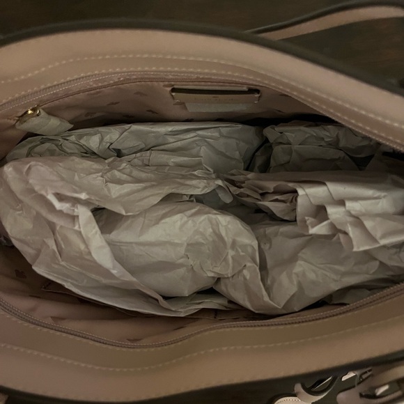 Kate Spade Brynn Tote Warm Beige NWOT - Picture 4 of 4